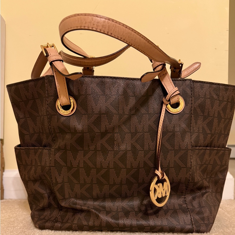 Michael kors tote